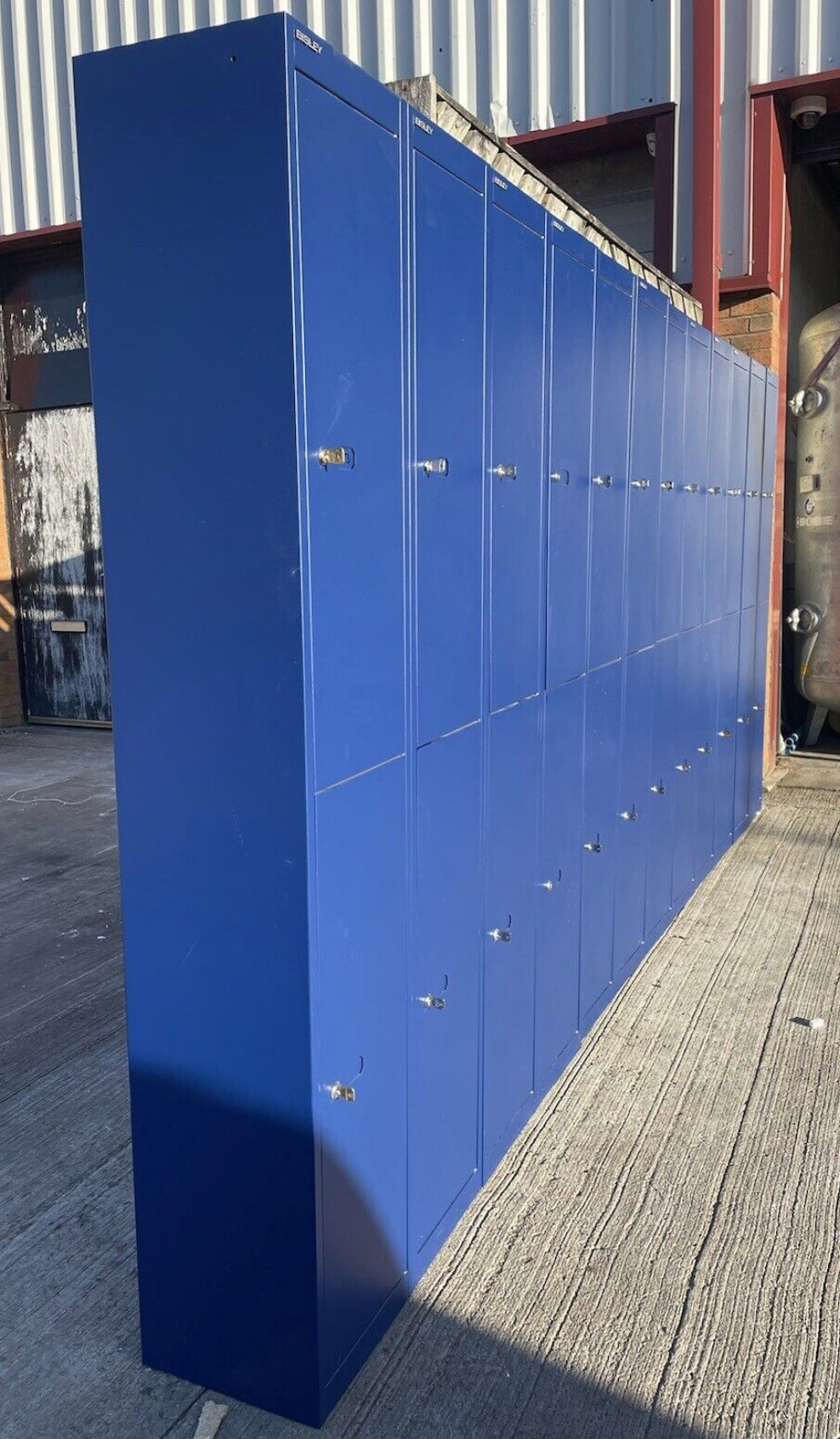 12 x Bisley 2 Door Lockers