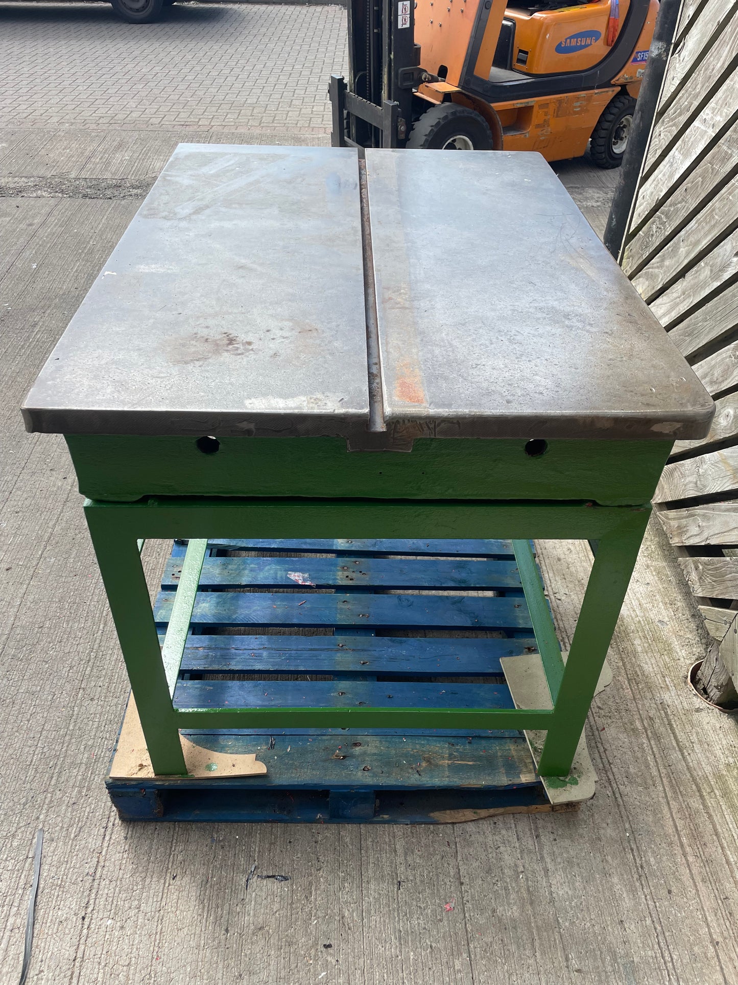 Engineers Cast Iron Surface Plate Setting Out Table