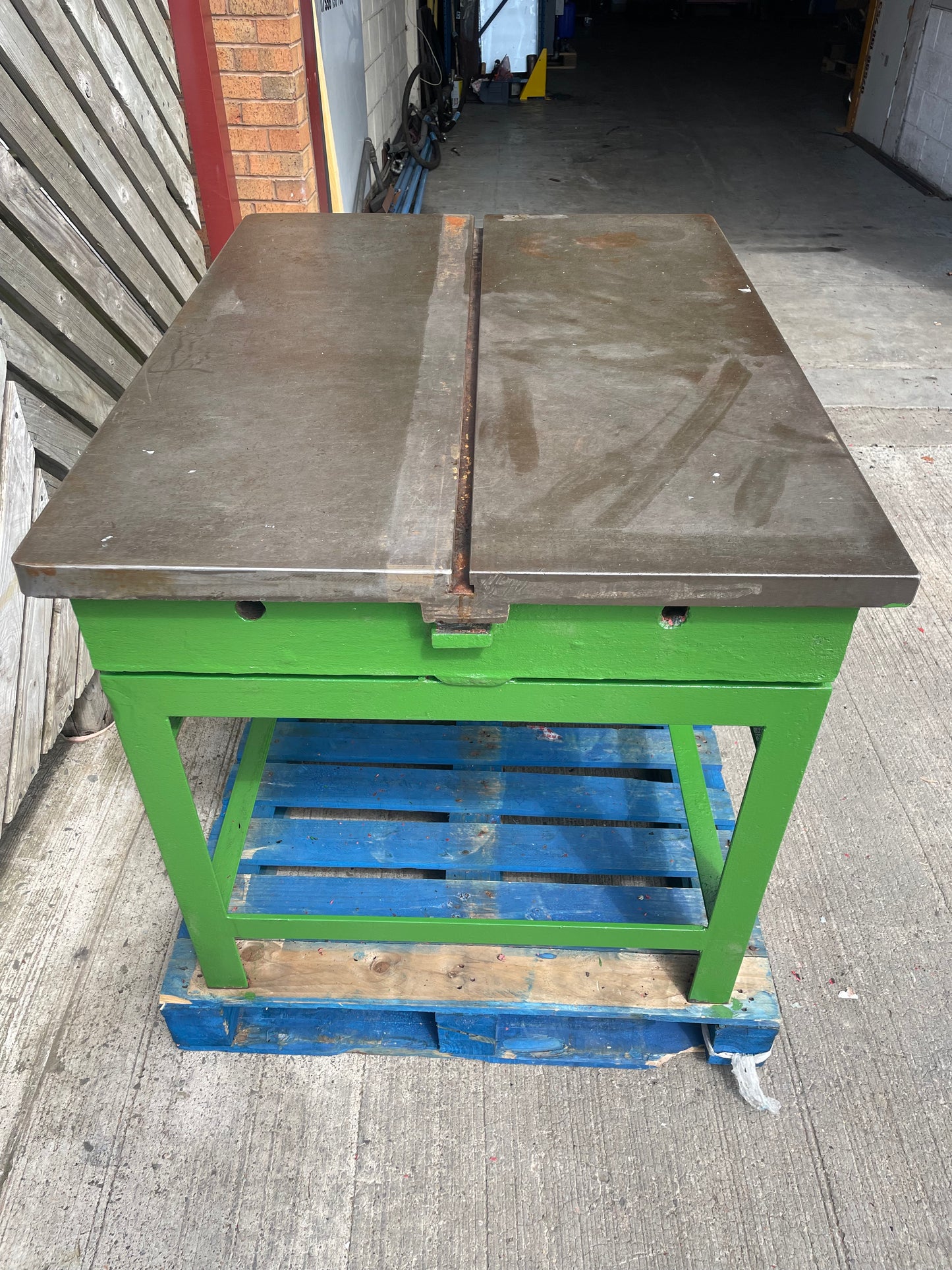 Engineers Cast Iron Surface Plate Setting Out Table