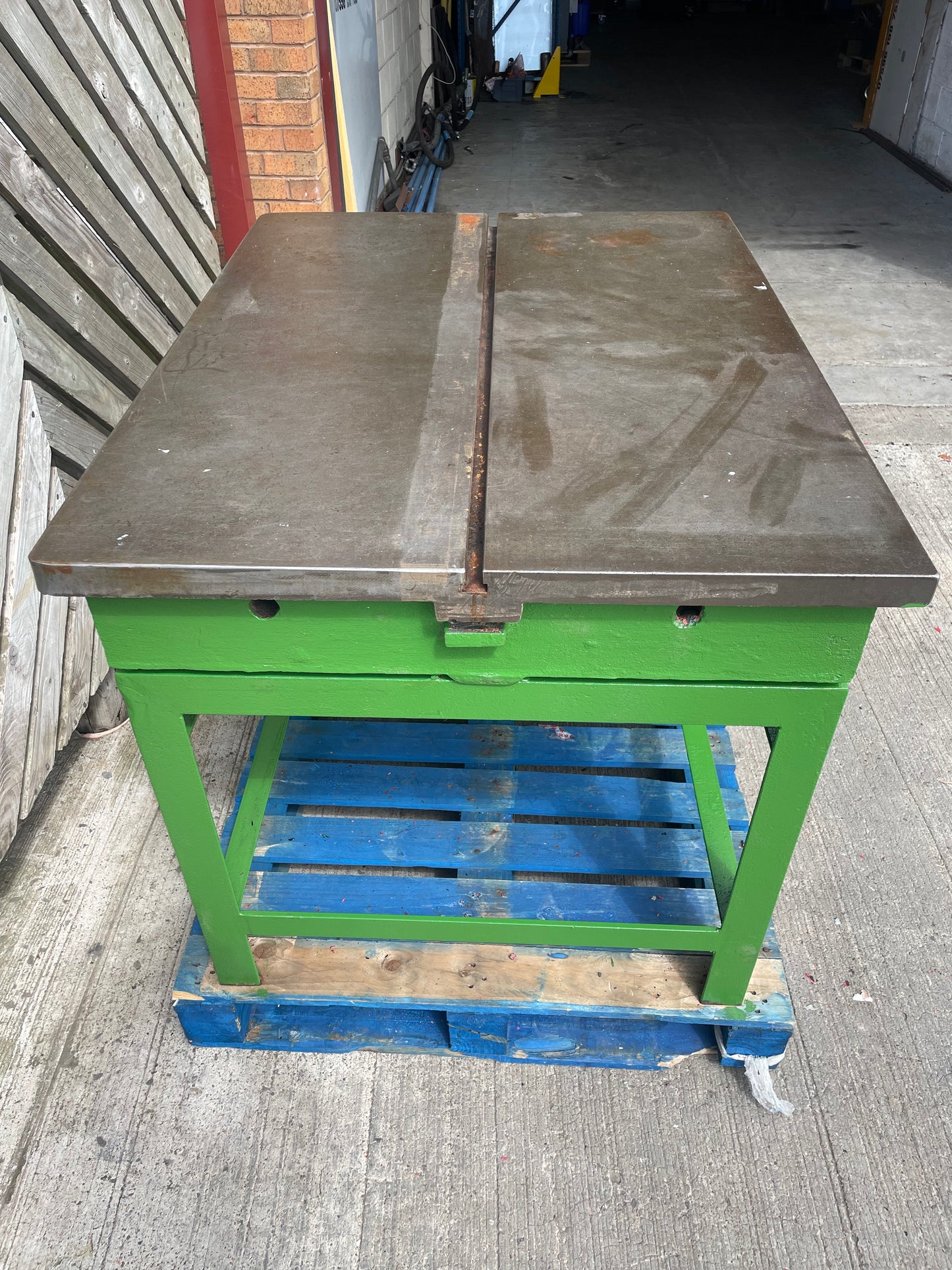 Engineers Cast Iron Surface Plate Setting Out Table