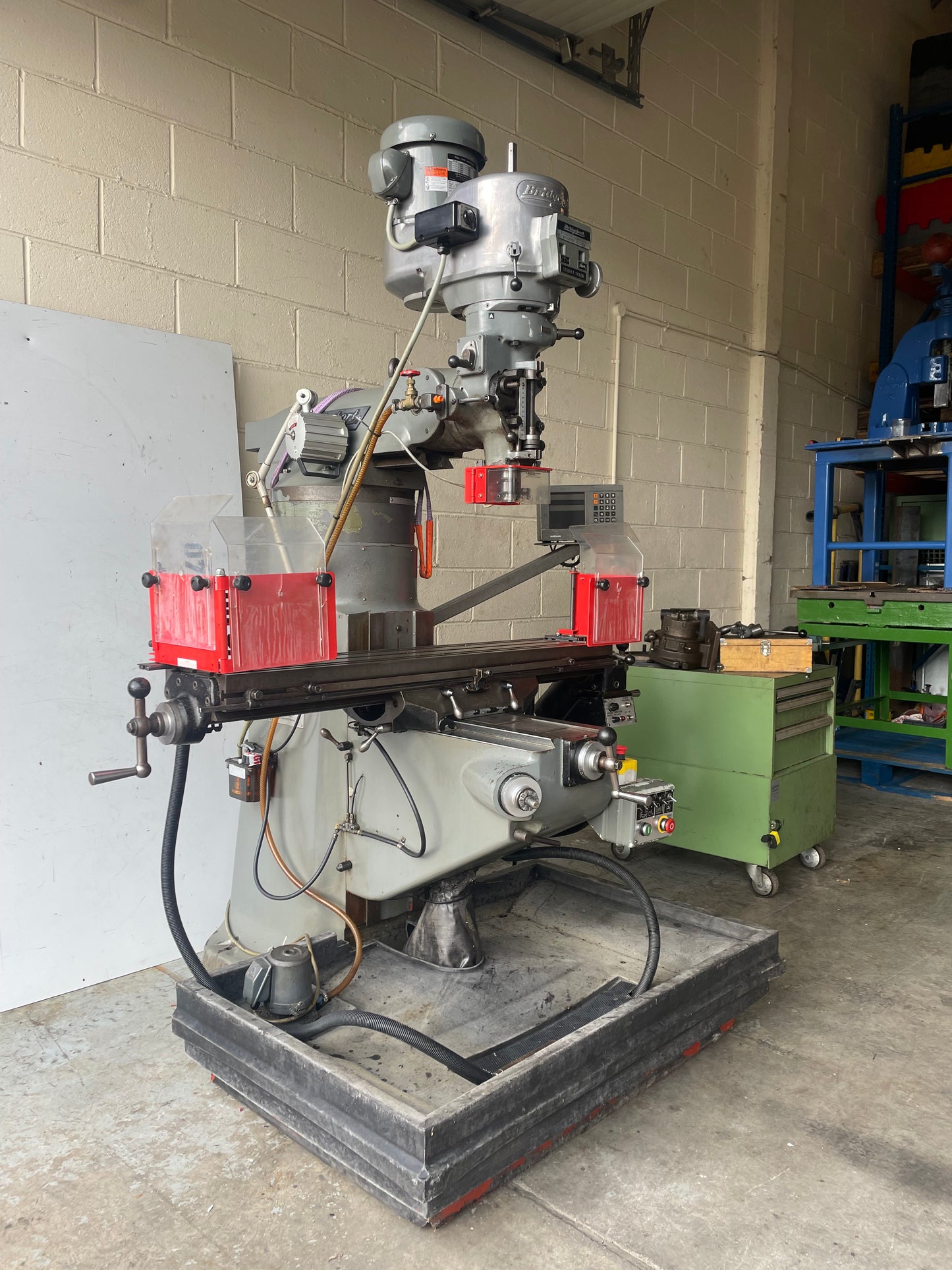 Bridgeport Milling Machine Vari speed head, 48" table. LOTS OF EXTRAS