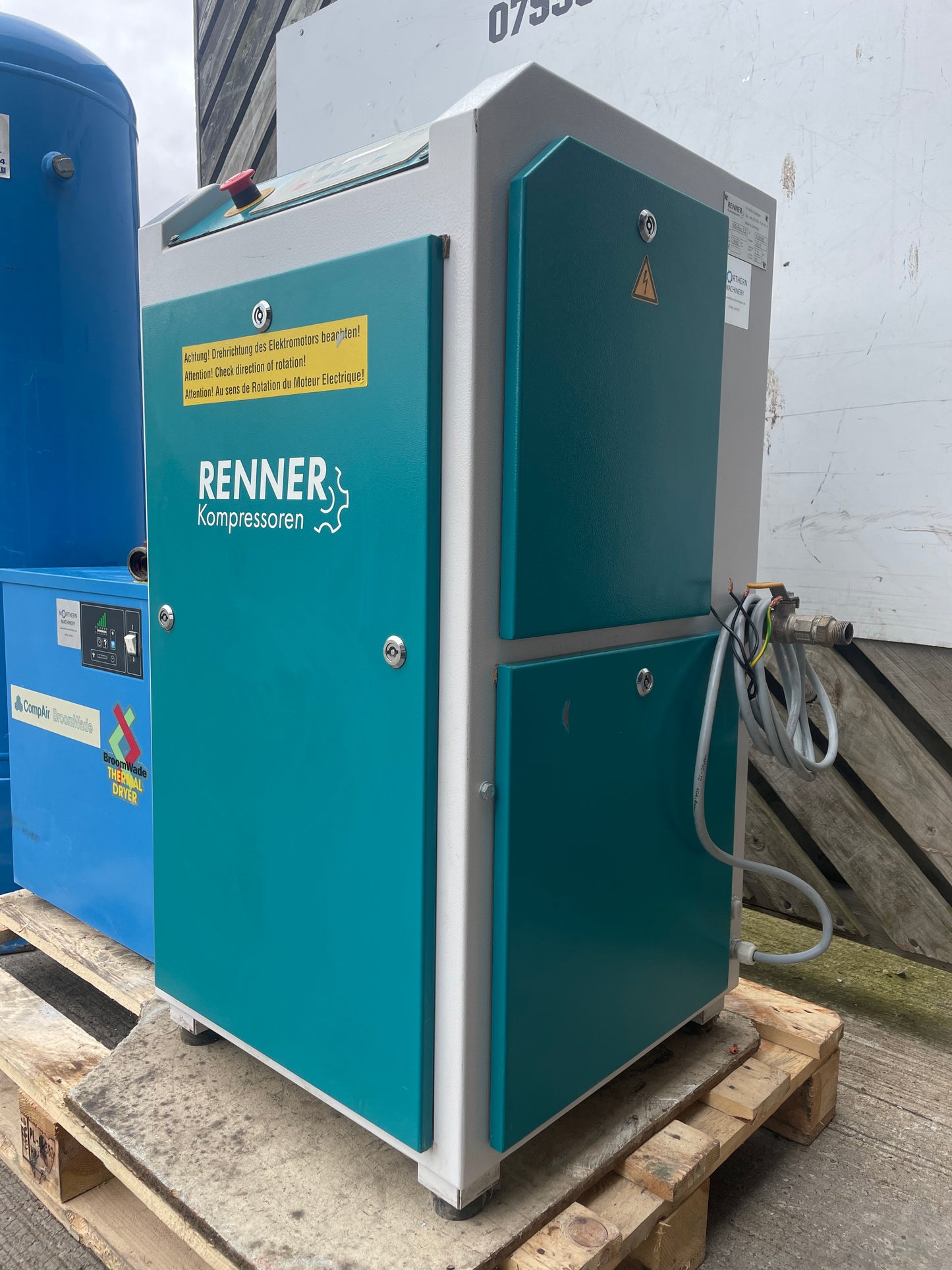 RENNER RS-PRO 7.5 Rotary Screw Compressor 7.5 Kw -2017 Model - Very Low Hours