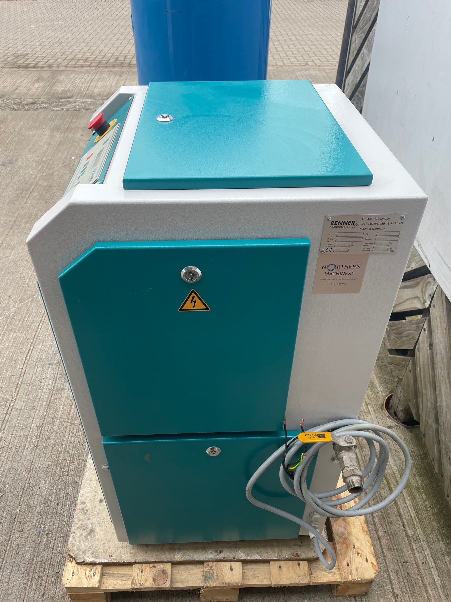 RENNER RS-PRO 7.5 Rotary Screw Compressor 7.5 Kw -2017 Model - Very Low Hours