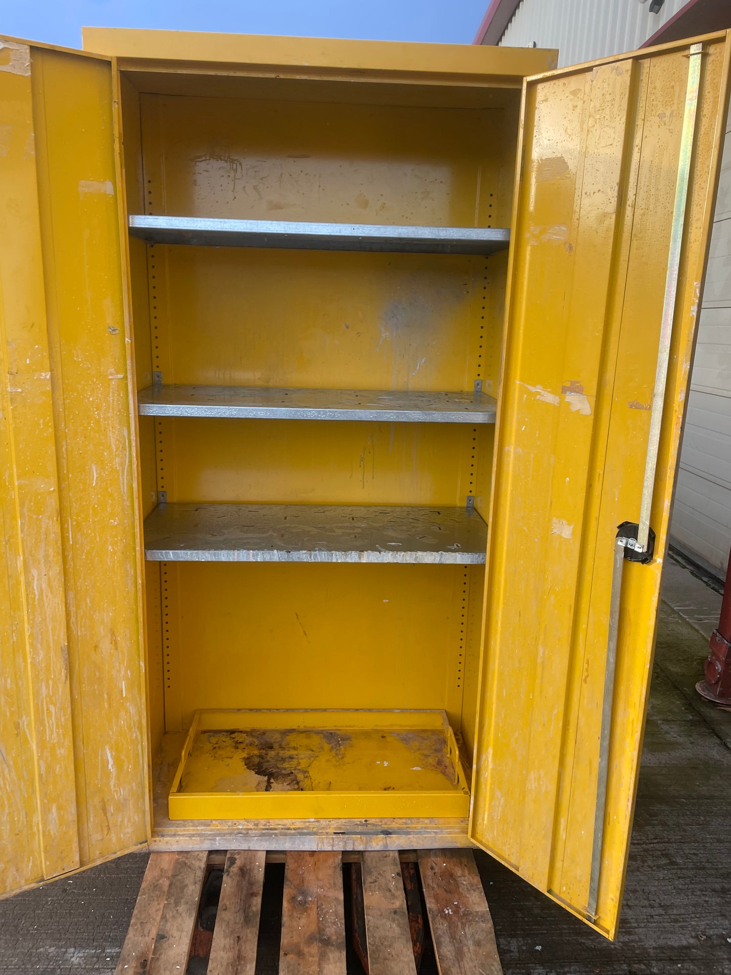 Hazardous Substance Cabinet - TWO DOOR CABINET